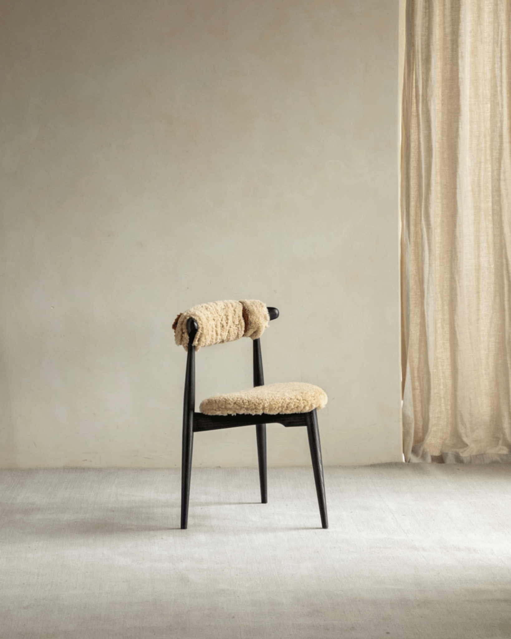 Chaise de salle à manger en forme de cœur