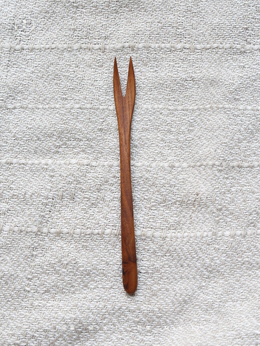 Ensemble de fourchettes en bois