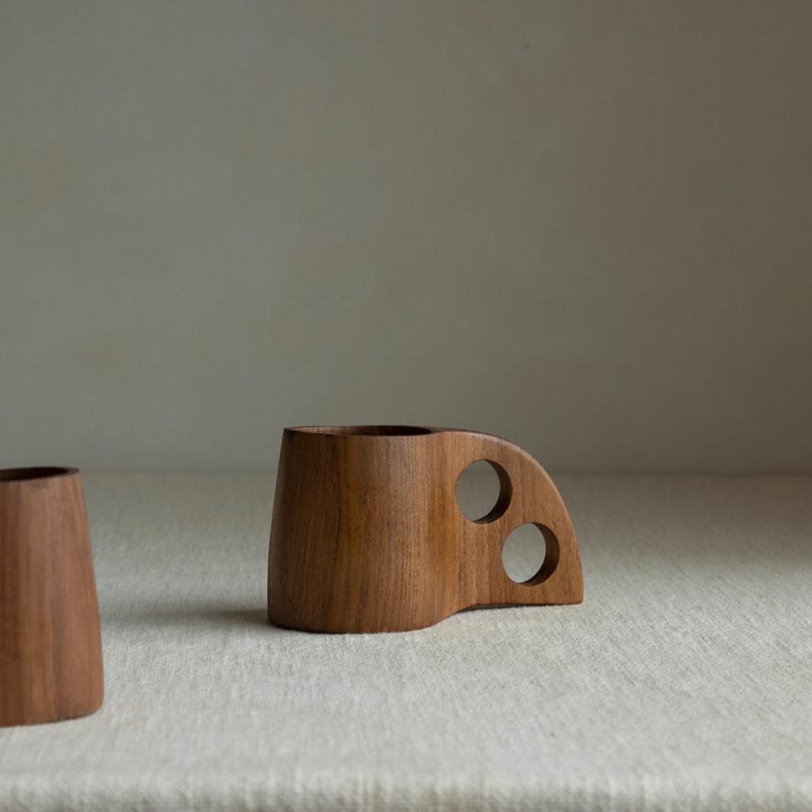 Tasse à double trou