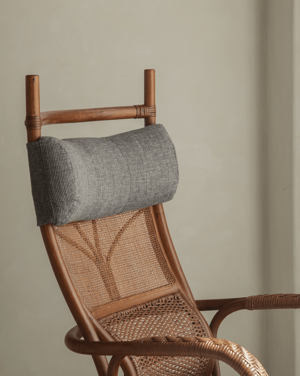 Chaise pivotante en rotin Gakusha