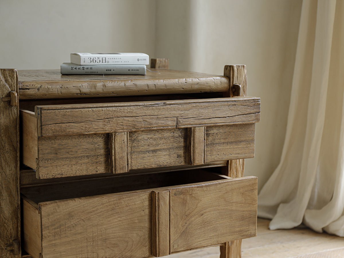 Table de nuit Trésor