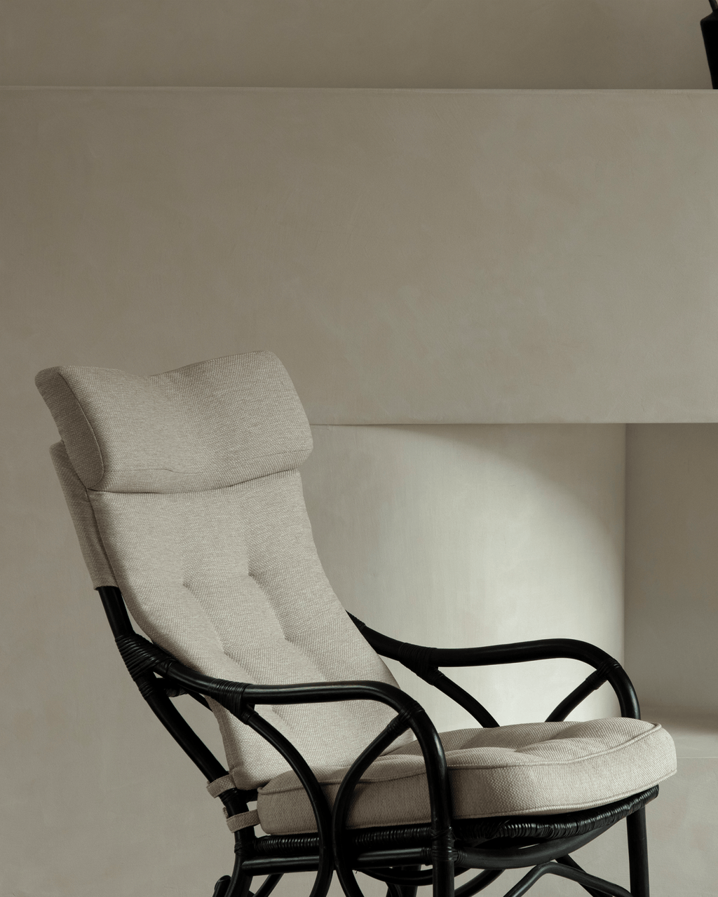 Fauteuil à bascule en rotin Aku