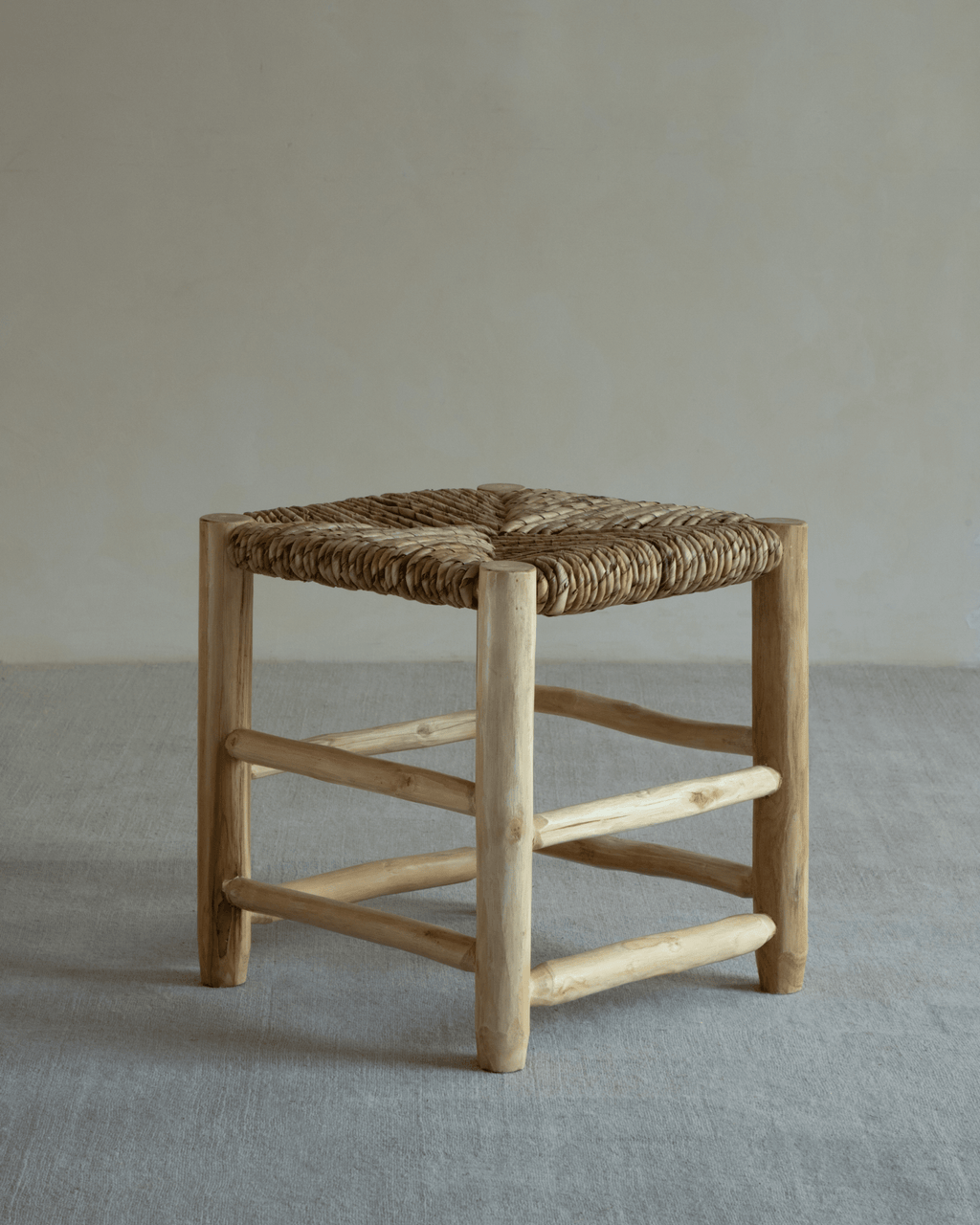 Tabouret tissé à la main Isla
