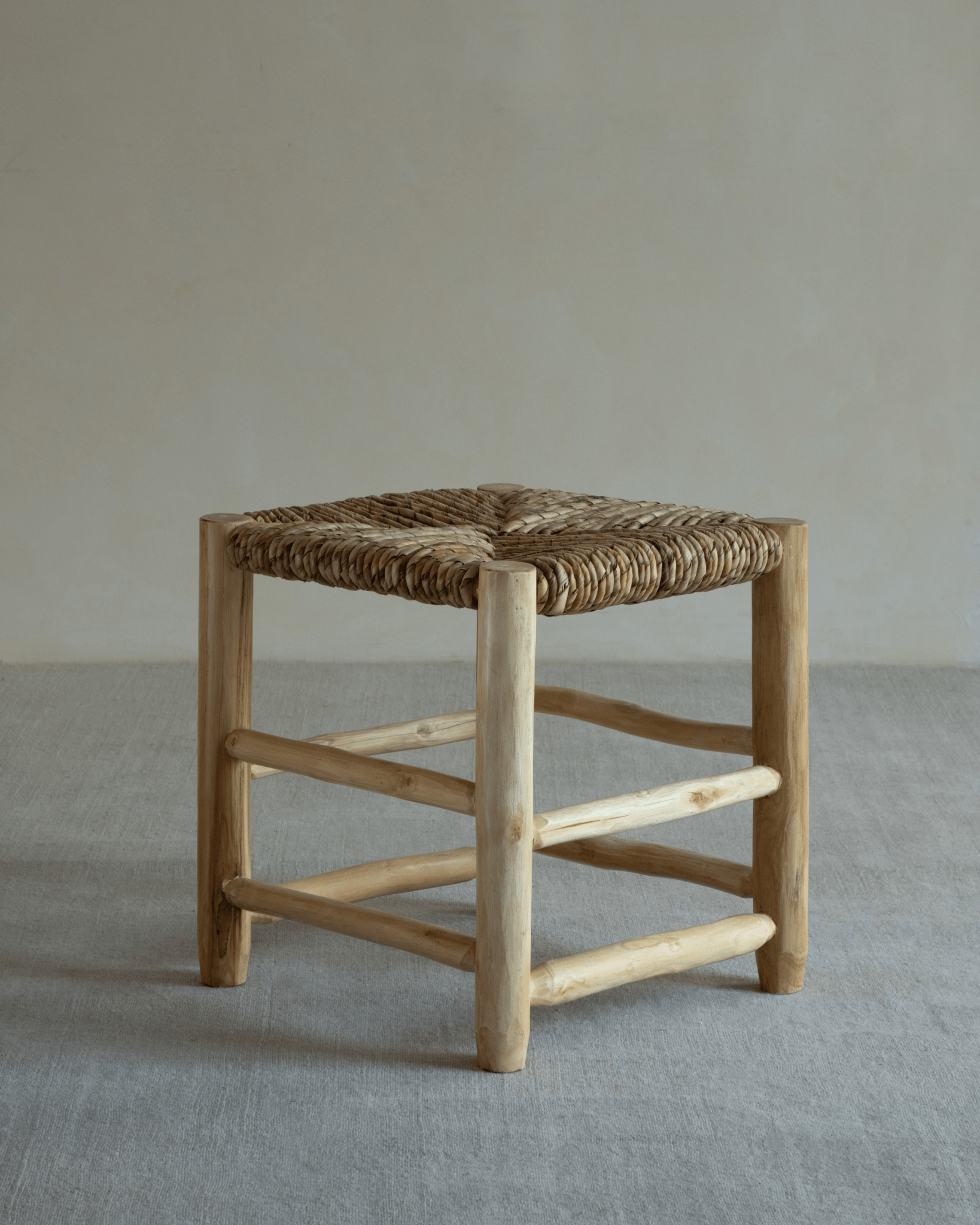Tabouret tissé à la main Isla