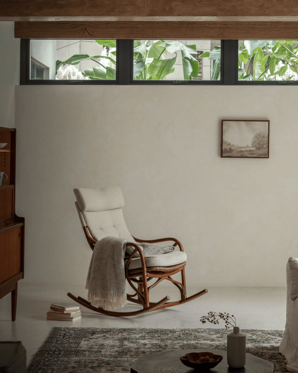 Fauteuil à bascule en rotin Aku