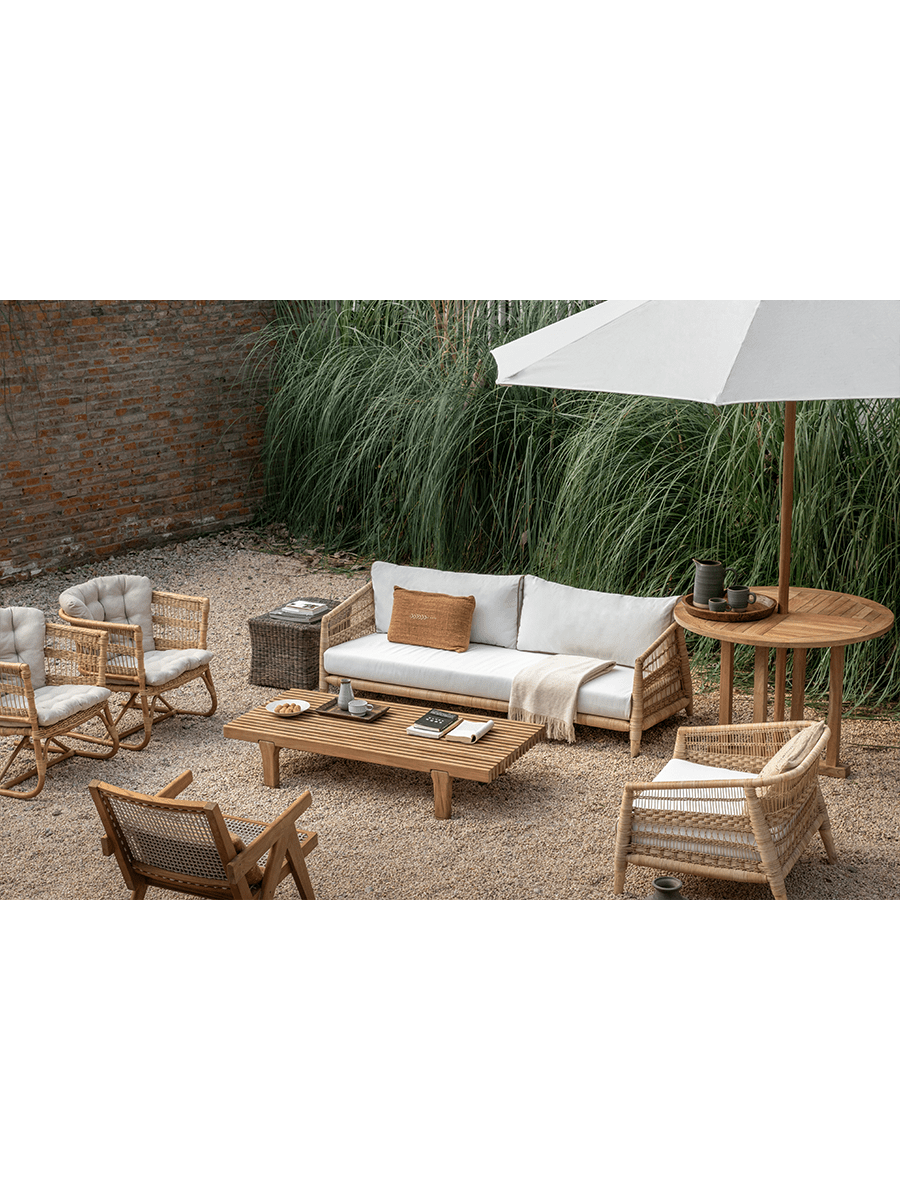 Table basse extérieure avec clôture