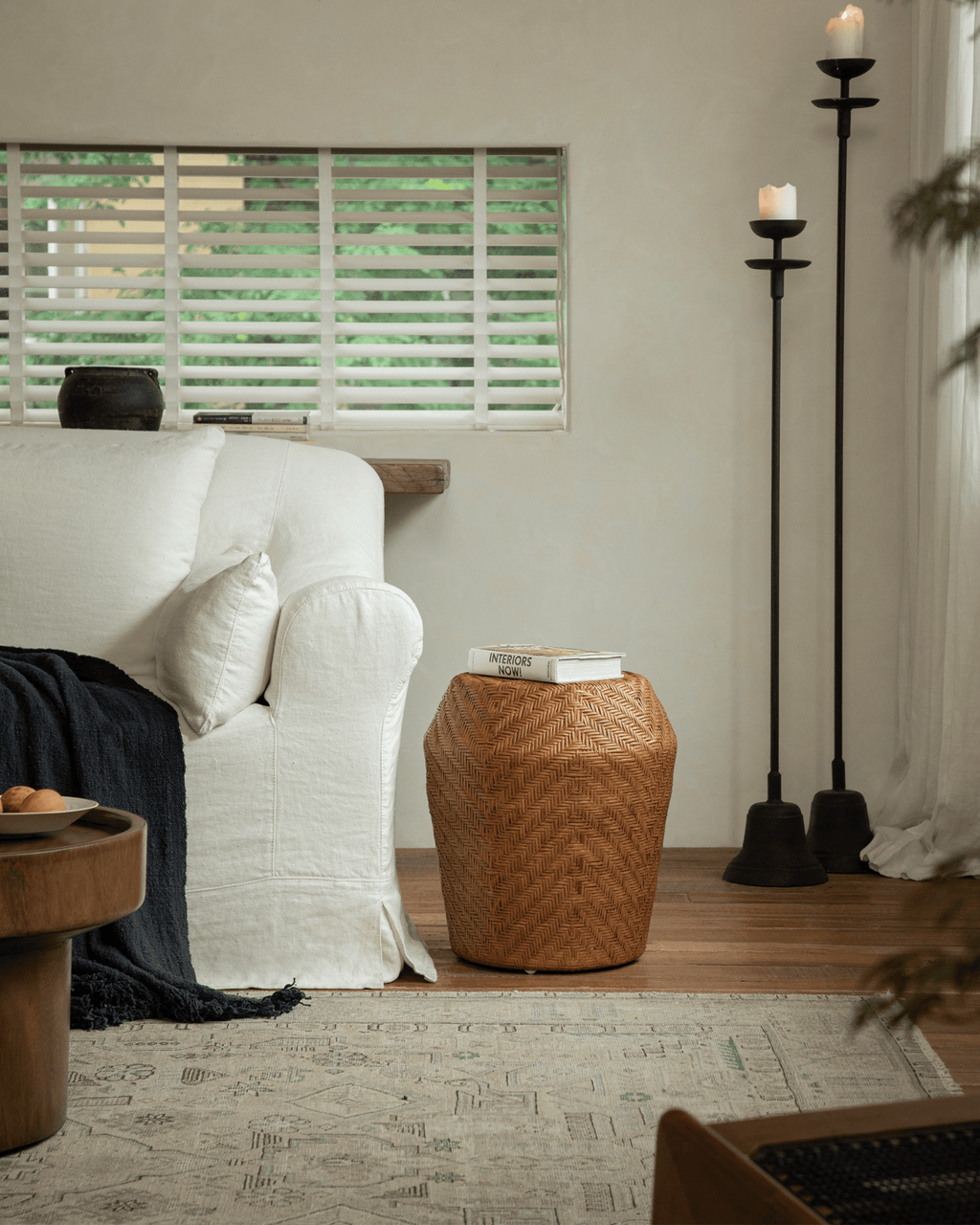 Table d'appoint en rotin tambour