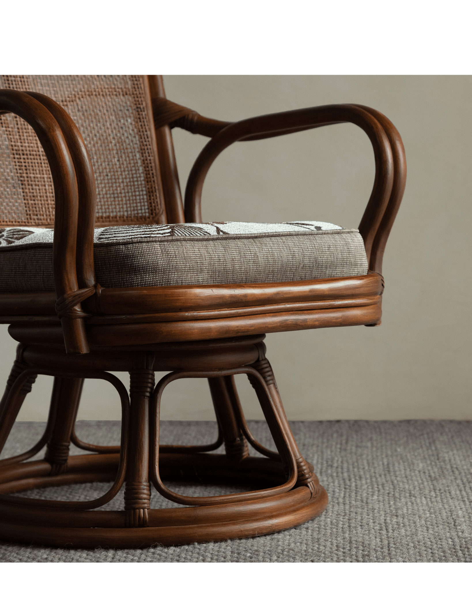 Fauteuil pivotant Ray Mini en rotin