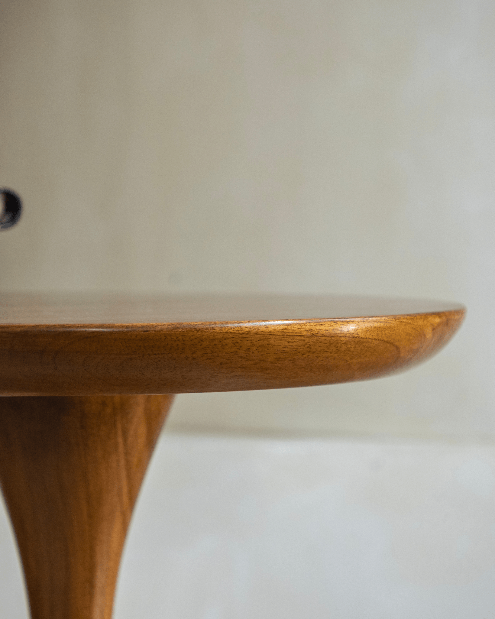 Table d'appoint à fuseaux