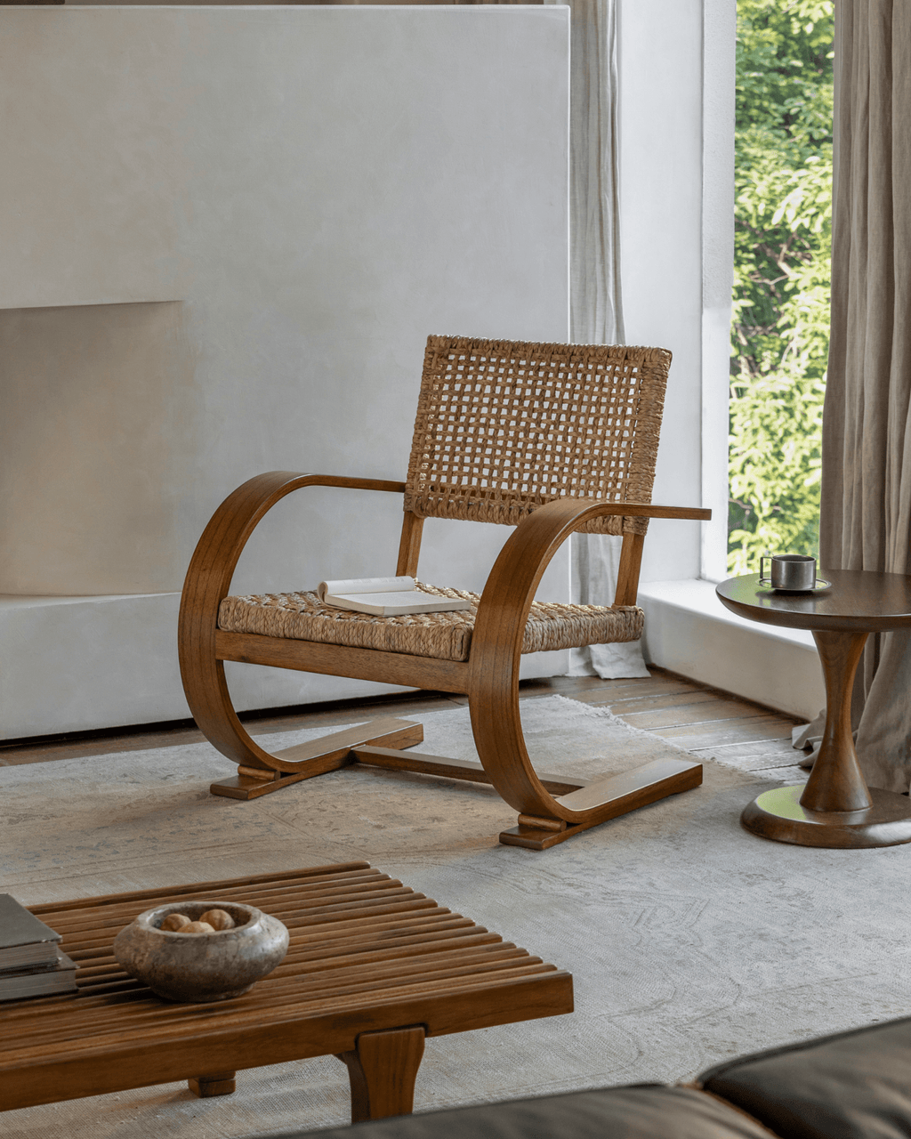 Fauteuil lounge incurvé en C