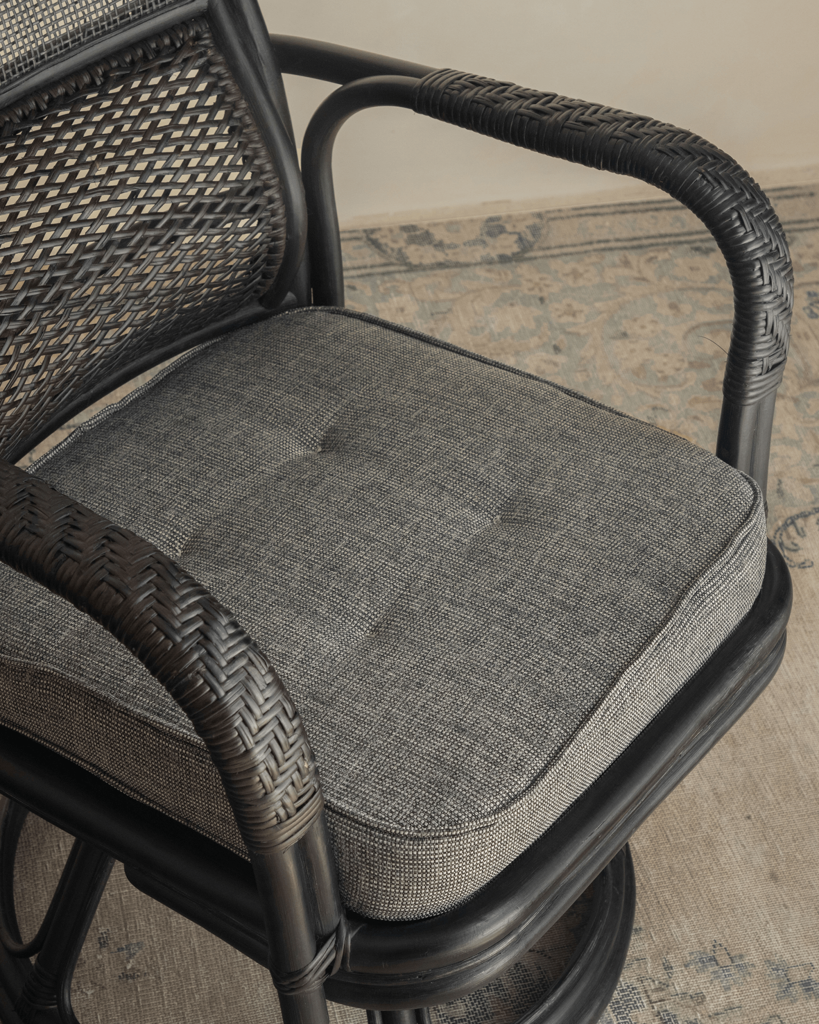 Chaise pivotante en rotin Gakusha