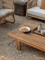 Table basse extérieure avec clôture