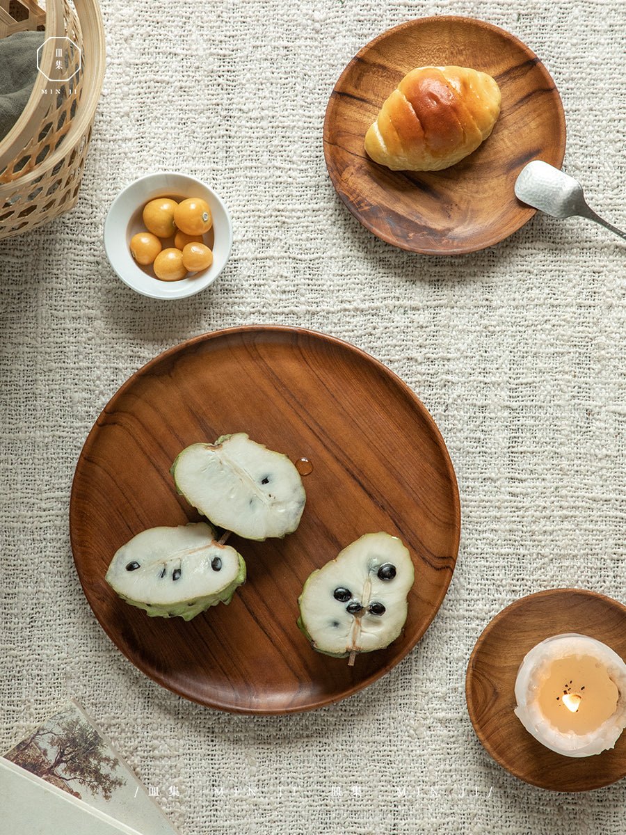 Assiettes rondes variées