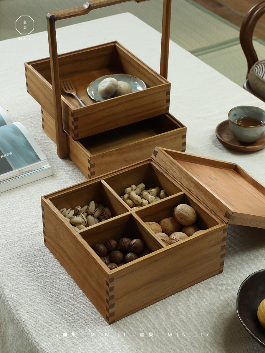 Boîte à bento à plusieurs étages