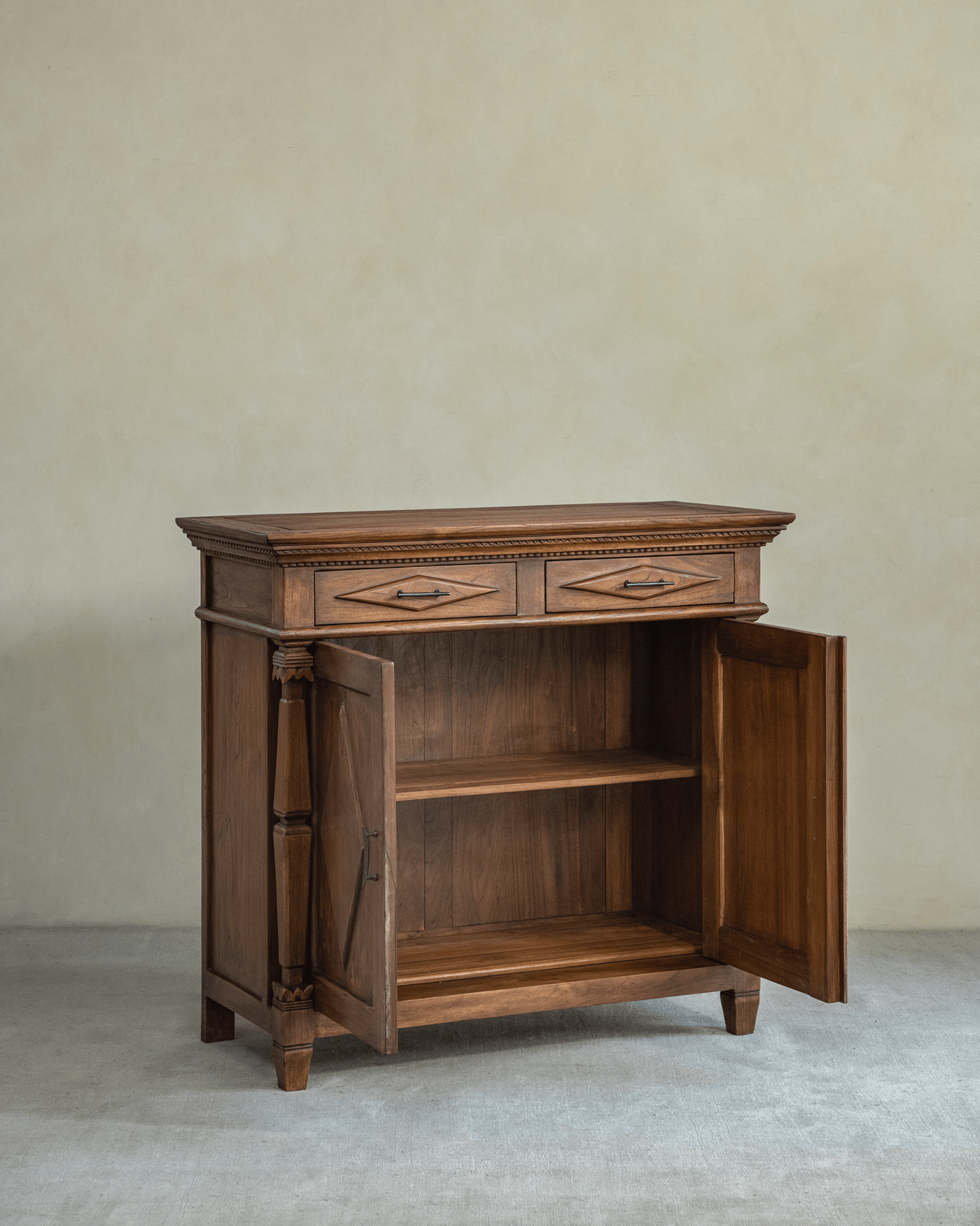 Armoire Victoria en teck