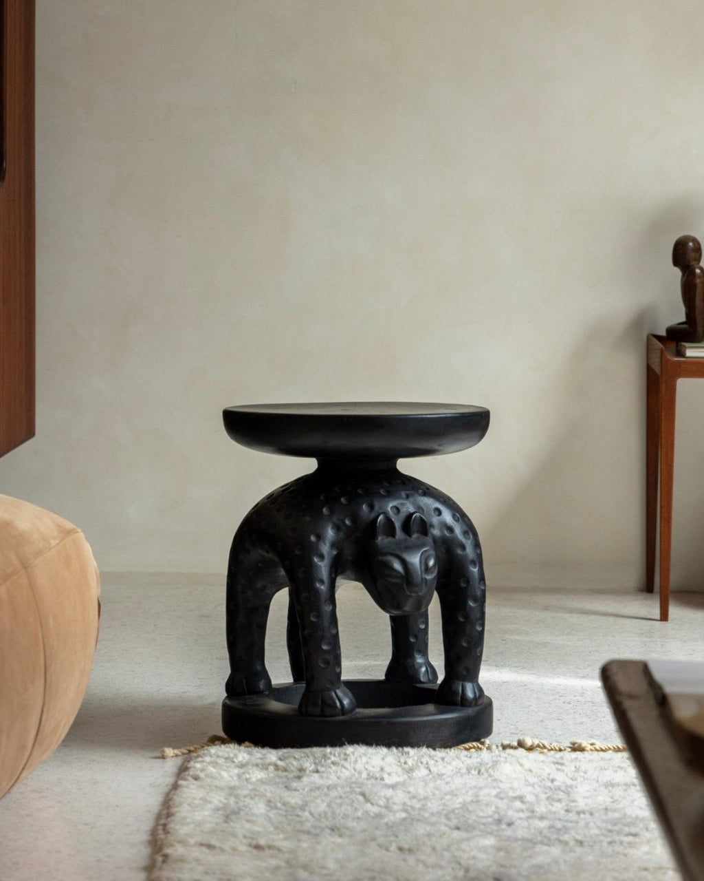 Table d'appoint sculpturale tribale