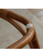 Table d'appoint en rotin à motif pomme de pin