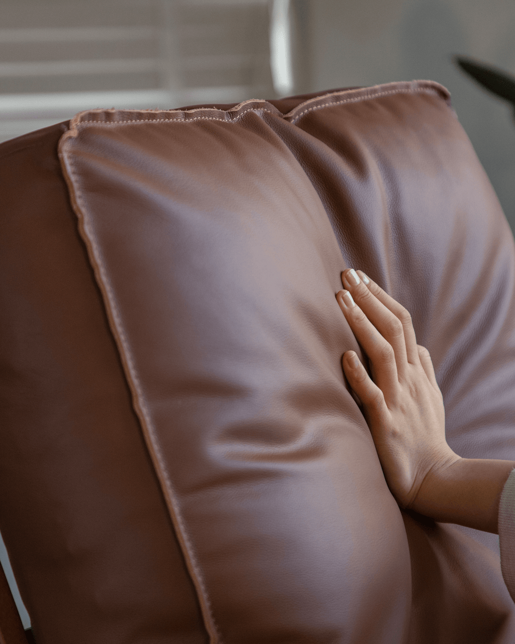 Fauteuil lounge en cuir René