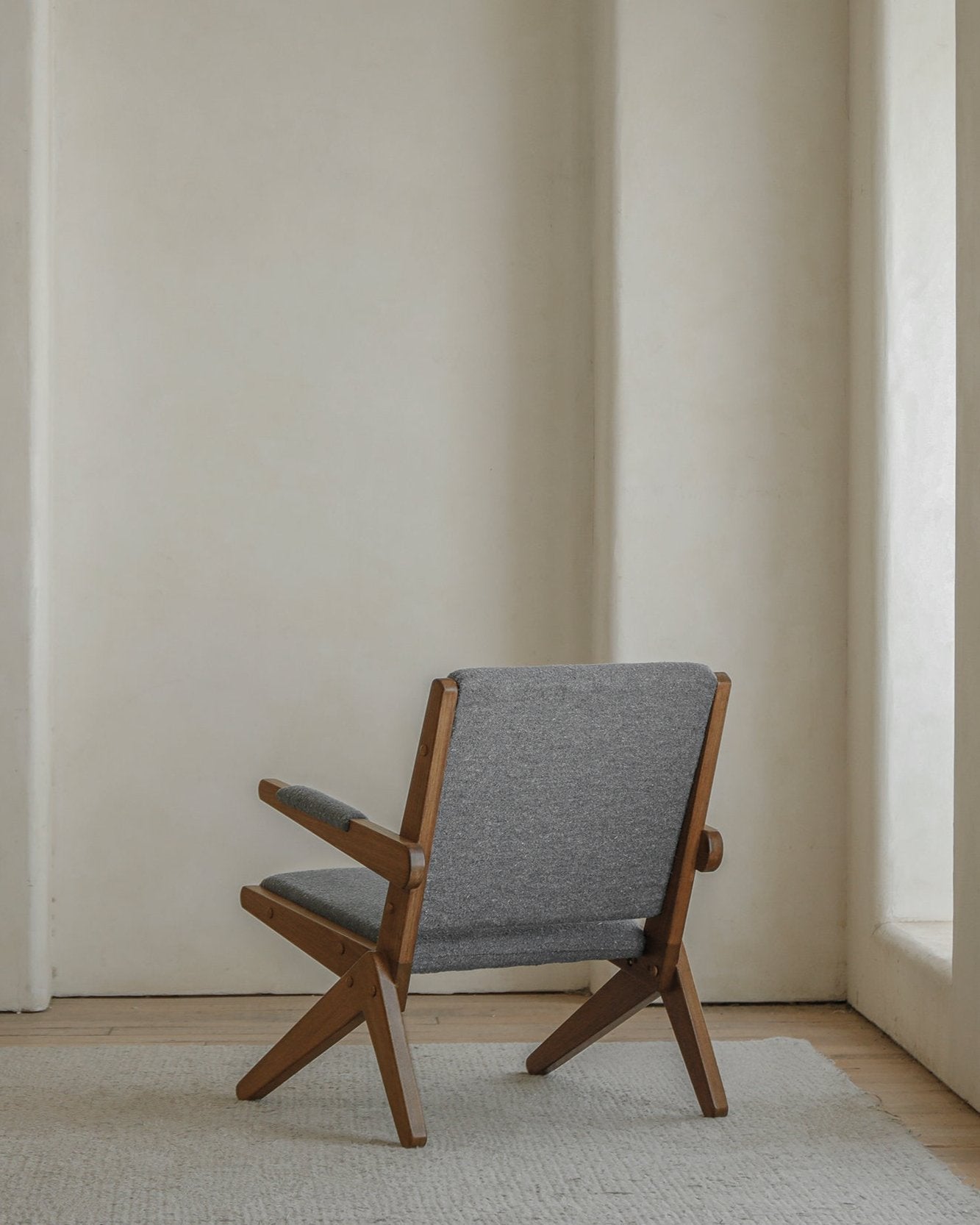 Chaise à ciseaux