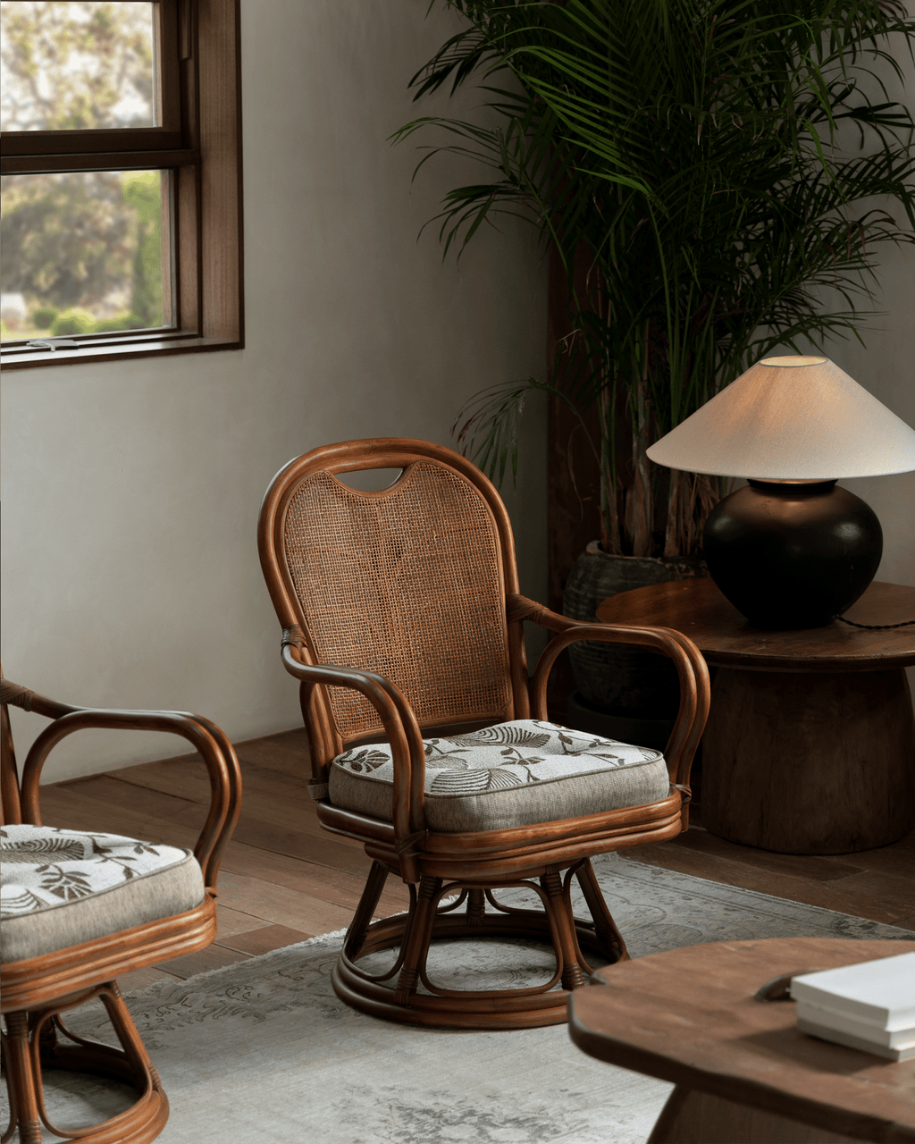 Fauteuil pivotant Ray Mini en rotin