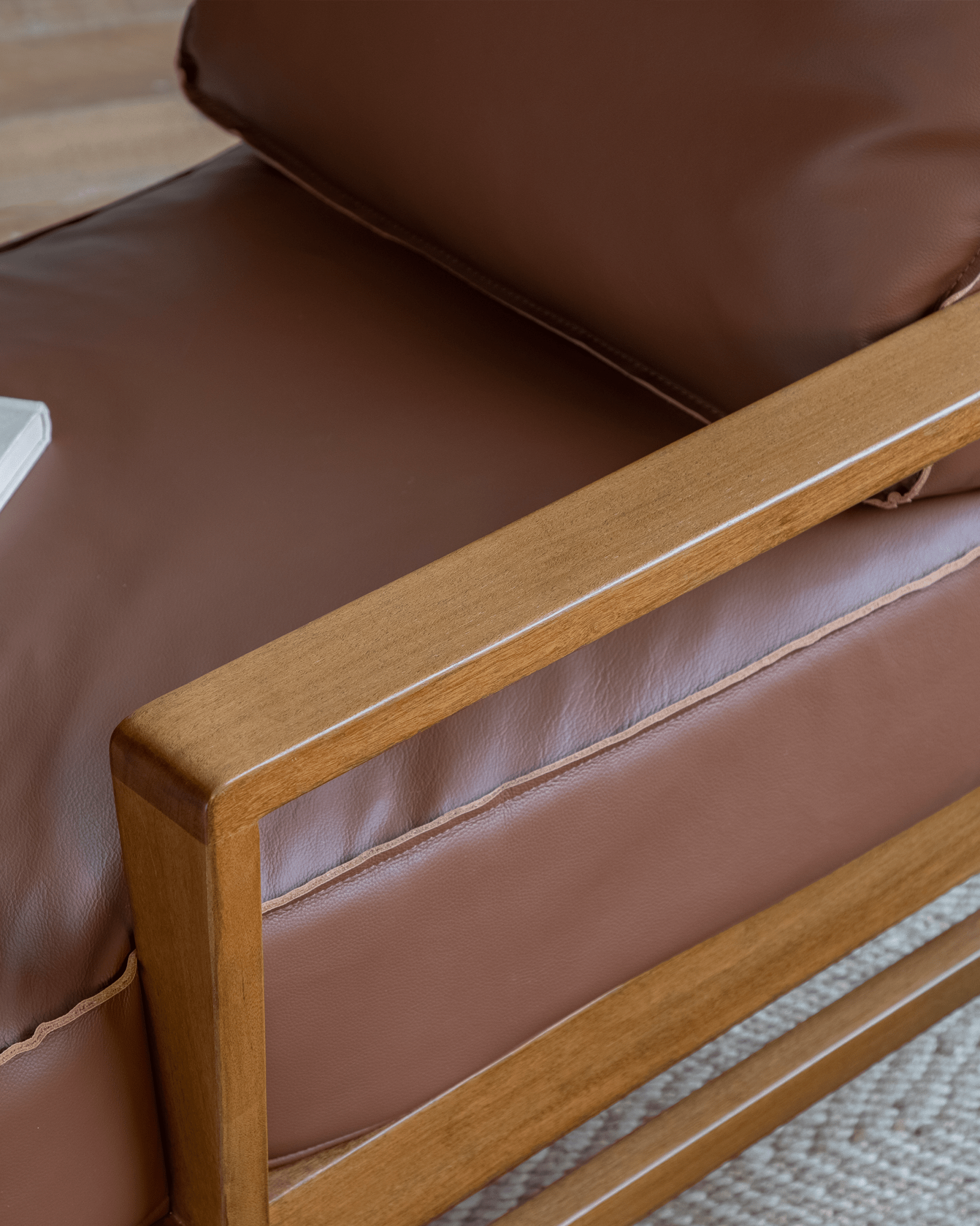 Fauteuil lounge en cuir René