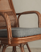 Chaise pivotante en rotin Gakusha