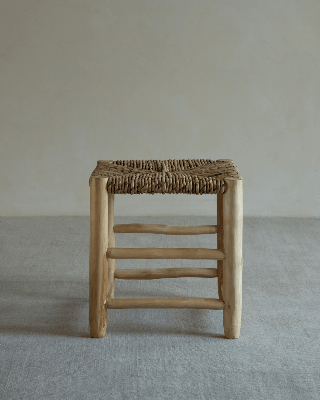 Tabouret tissé à la main Isla
