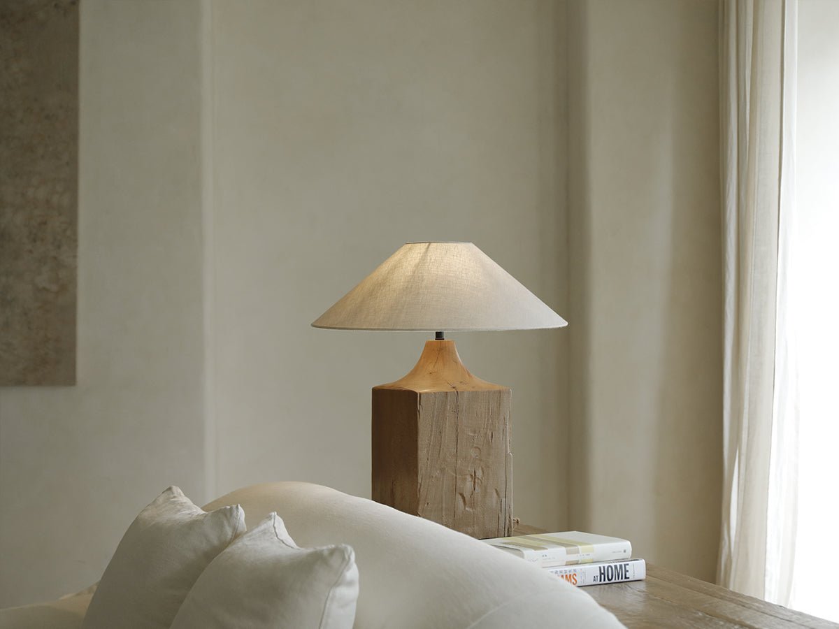 Lampe de table en bois