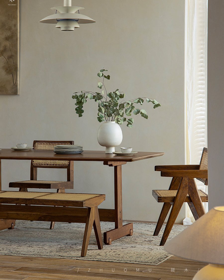 Table à manger en forme de sabot