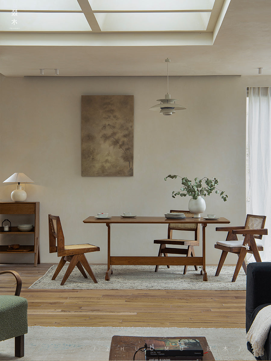 Table à manger en forme de sabot