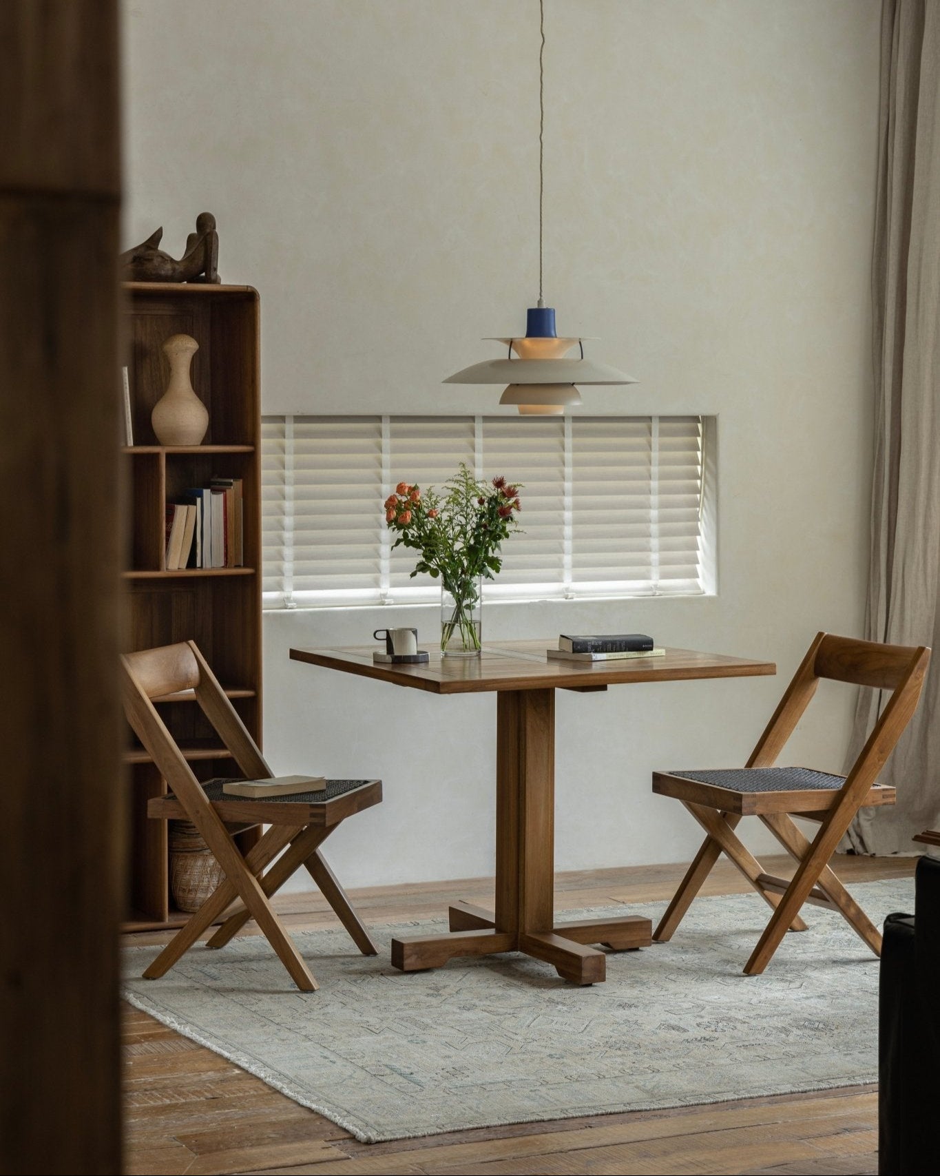 Table de Felix Square