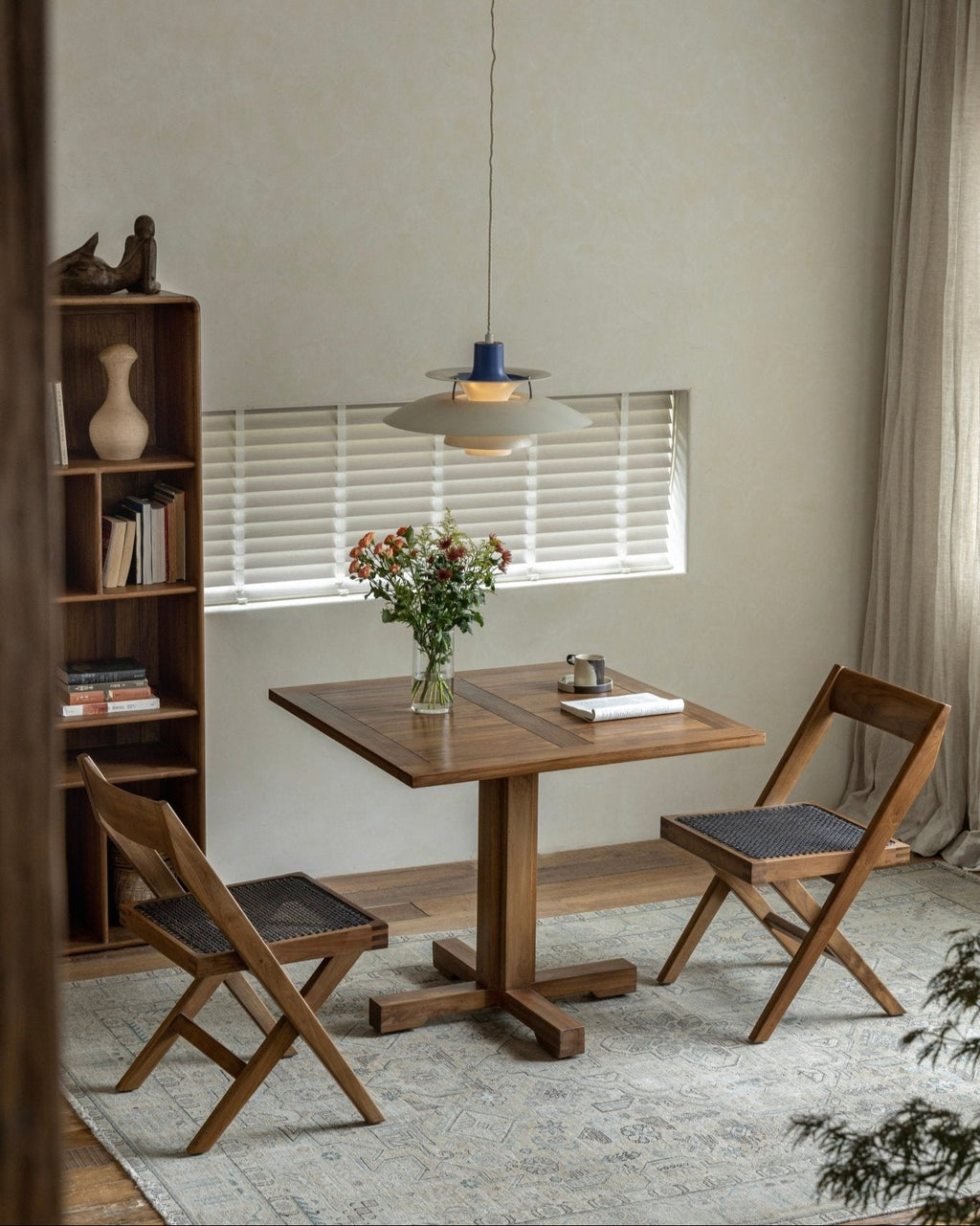 Table de Felix Square