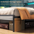 Cadre de lit plateforme en bois de style ferme avec station de charge et lumières LED