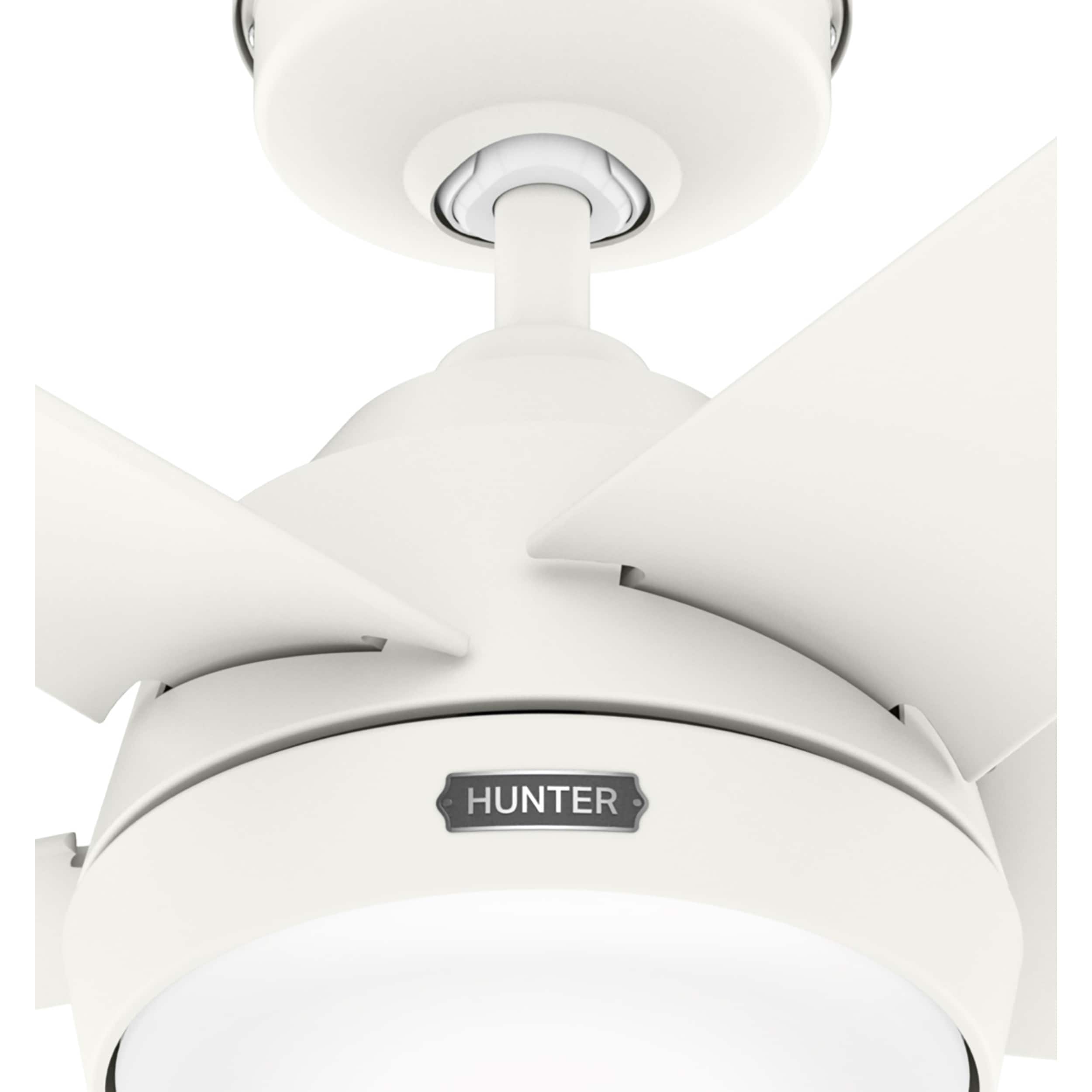 Ventilateur de plafond extérieur Hunter 52 Skyflow avec kit d'éclairage LED, commande murale - Côtier moderne contemporain - WeatherMax - CLASSÉ HUMIDE !