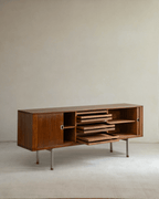 Martin Credenza