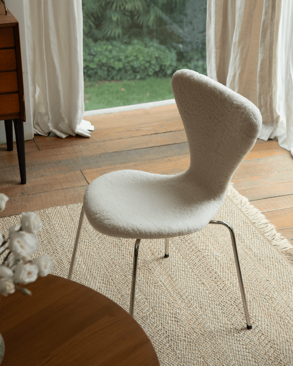 Fauteuil Pietra en peau de mouton retournée