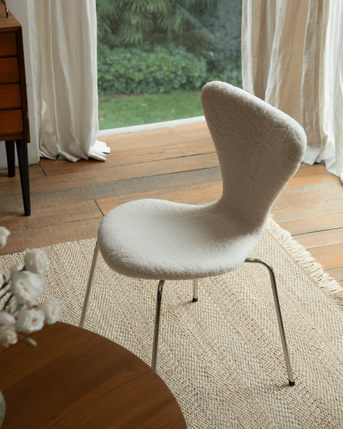 Fauteuil Pietra en peau de mouton retournée