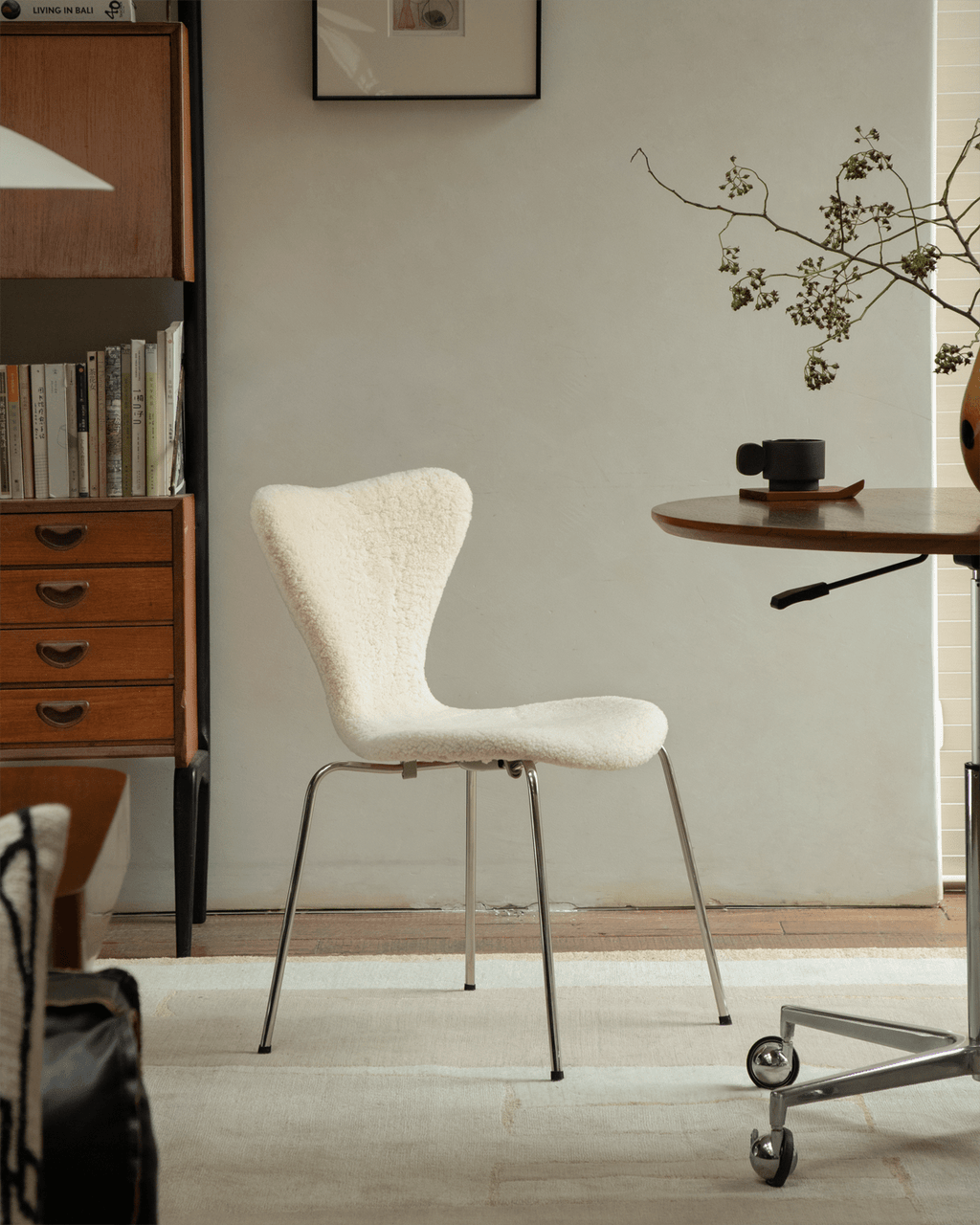 Fauteuil Pietra en peau de mouton retournée