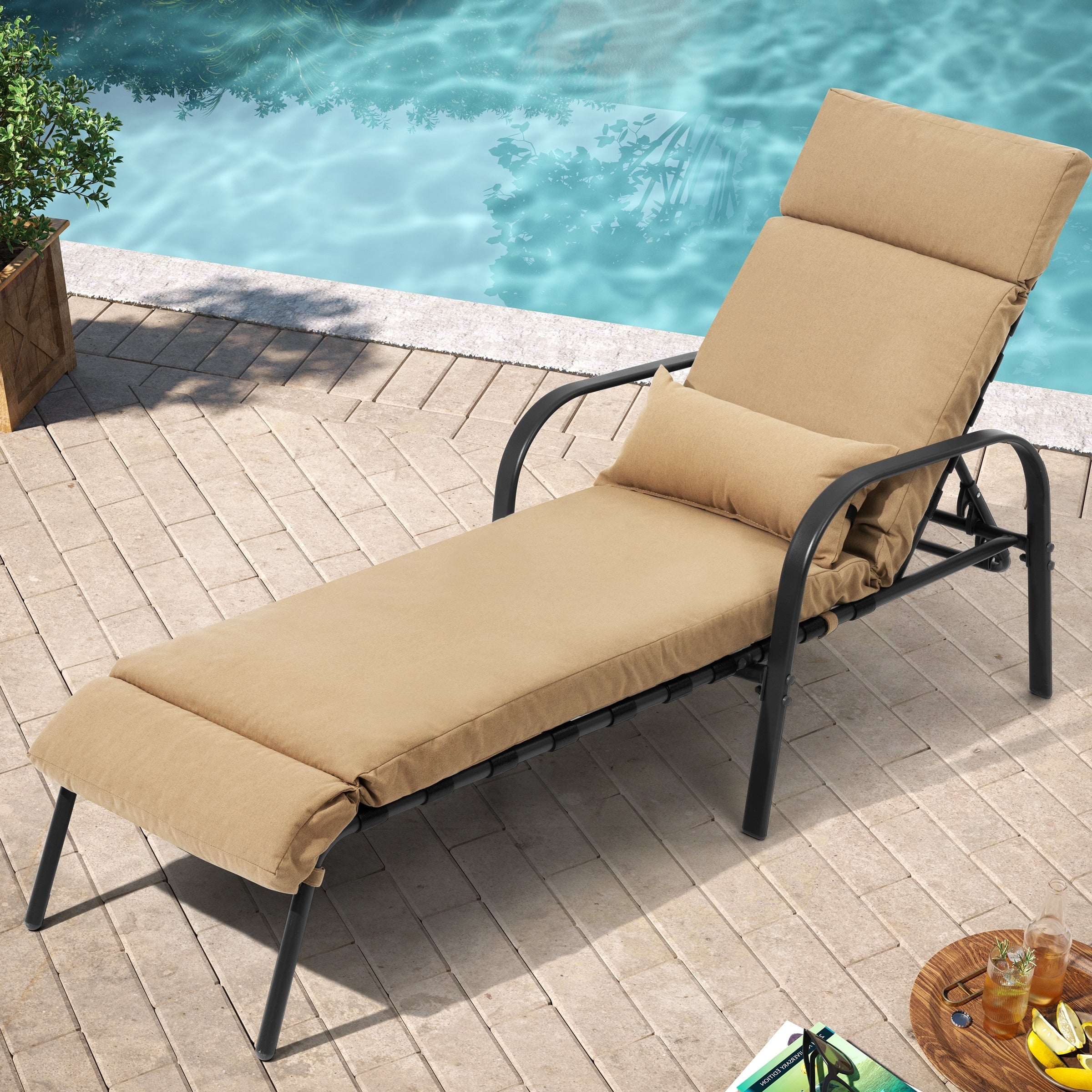 Chaise longue d'extérieur réglable avec coussin pour la plage et la piscine