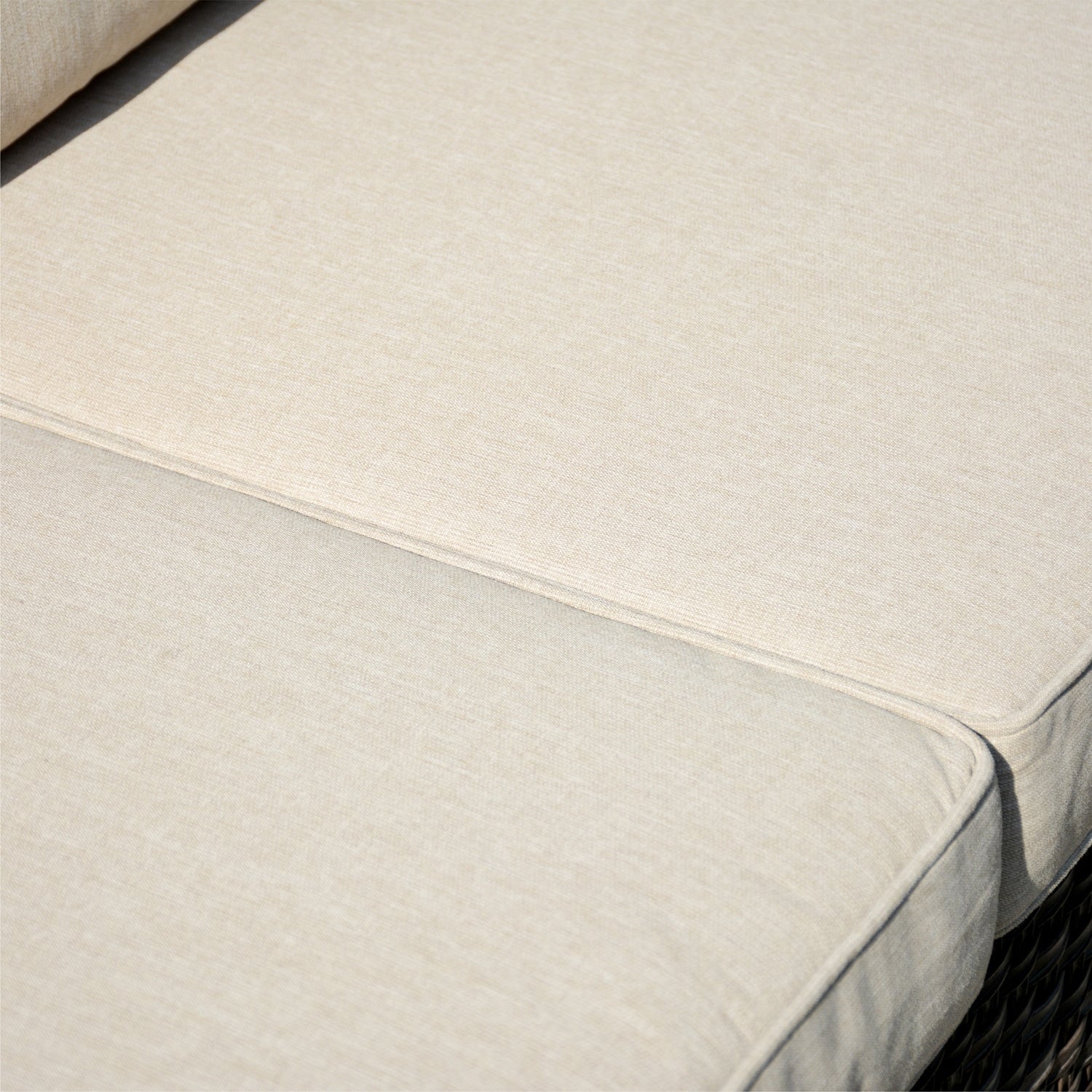 Ensemble de 5 sièges de jardin à dossier haut en osier OVIOS