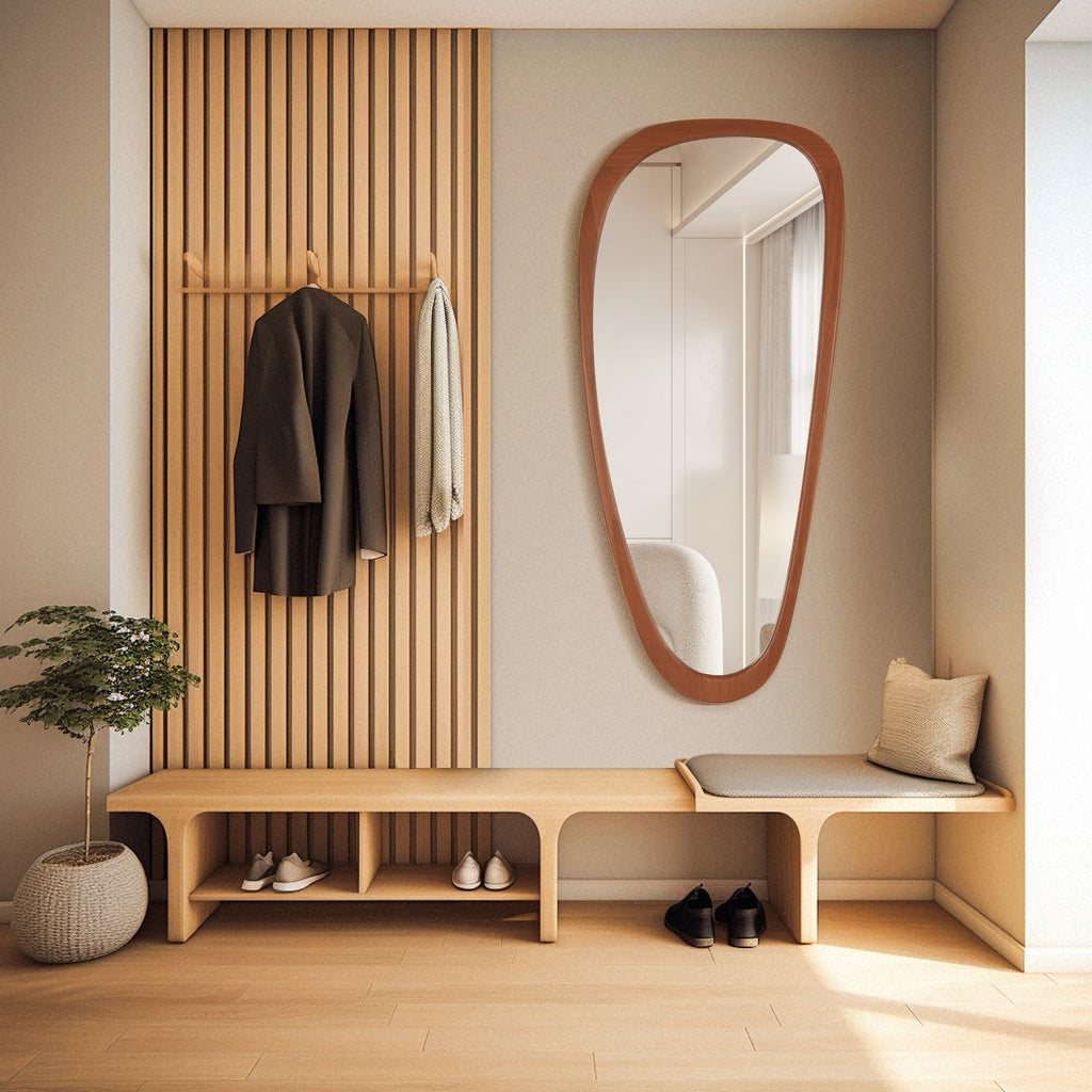 Miroir mural asymétrique en forme de pavé avec cadre en pin