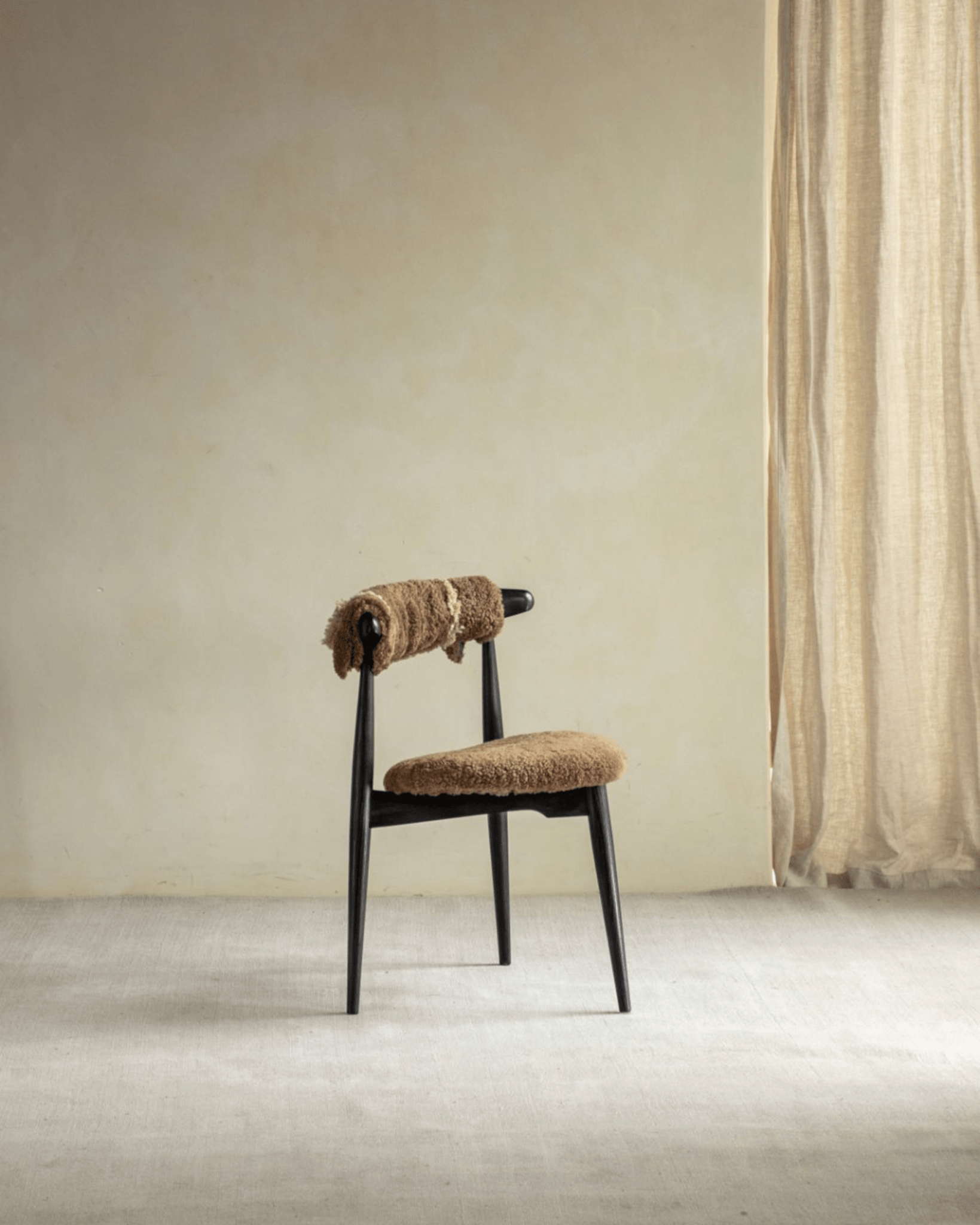 Chaise de salle à manger en forme de cœur